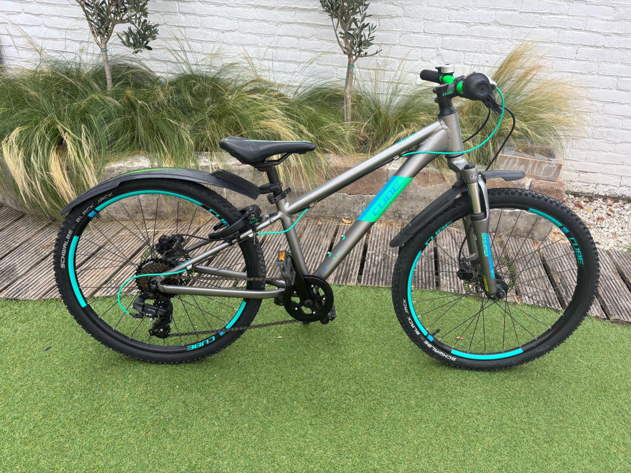 Cube Acid Race 24 inch