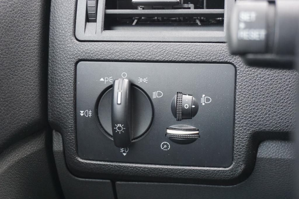 Ford C-max focus 1.6-16v trend airco / elektr. ramen / cruise / parkeersens