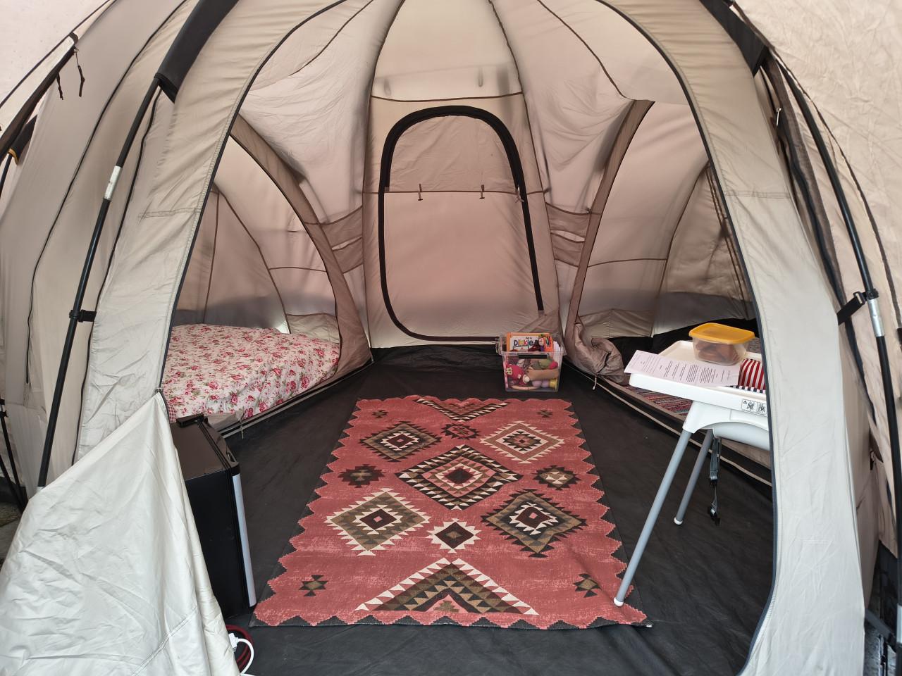 Prachtige 4-persoonstent met leefruimte van Wildebeast- tent