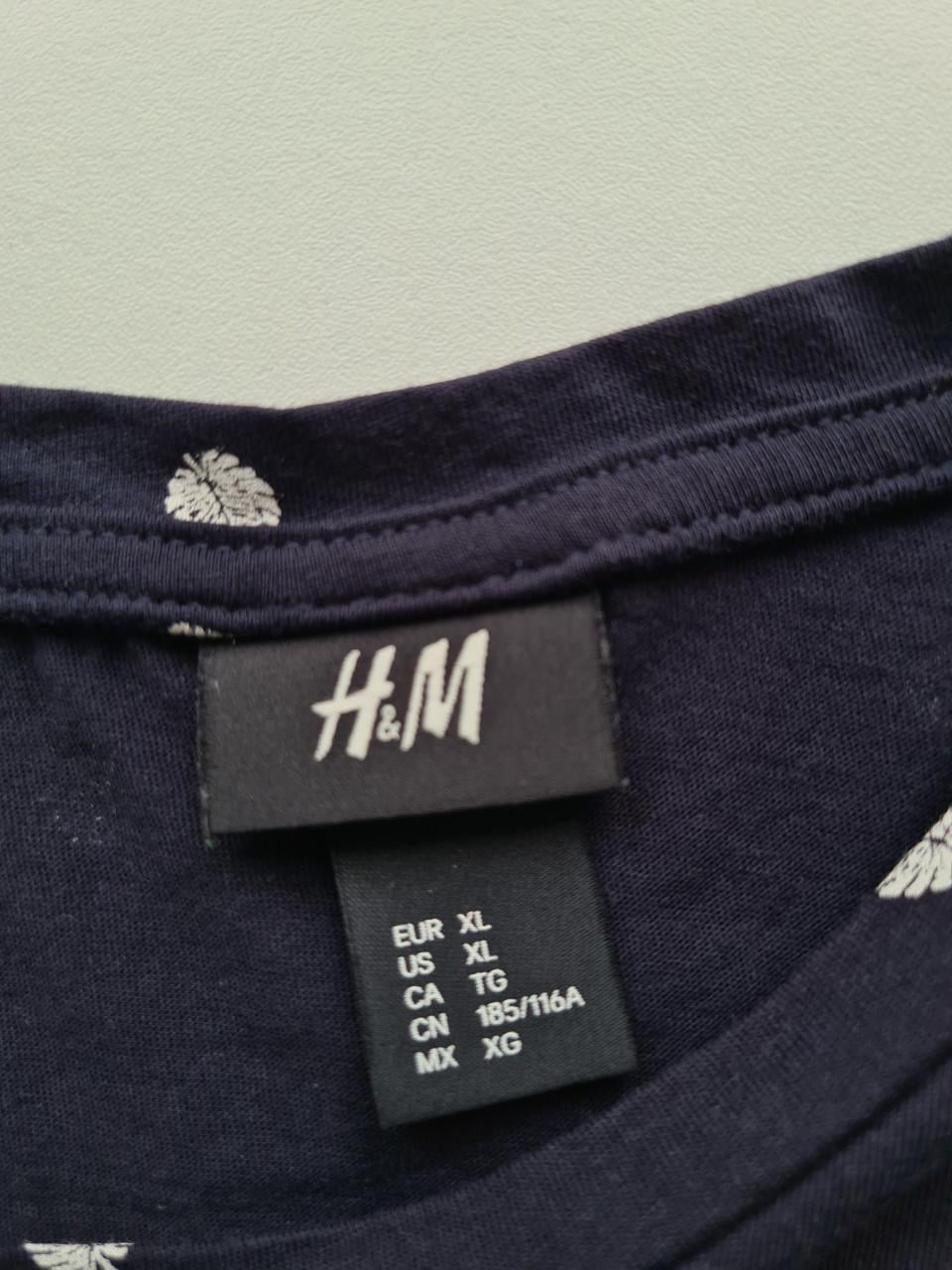 Donkerblauw met wit bedrukt T-shirt van H&M  Maat XL
