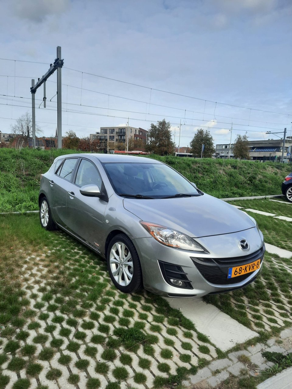 Mazda 3 1.6 sport grijs