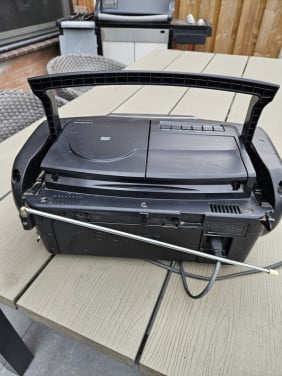 Sony CFD-V3 portable radio, cd, cassette speler boombox....