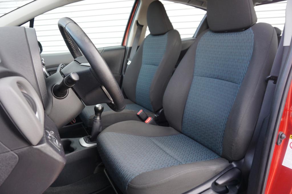 Toyota Yaris 1.0 vvt-i aspiration airco / navi / camera / bt / elektr. rame