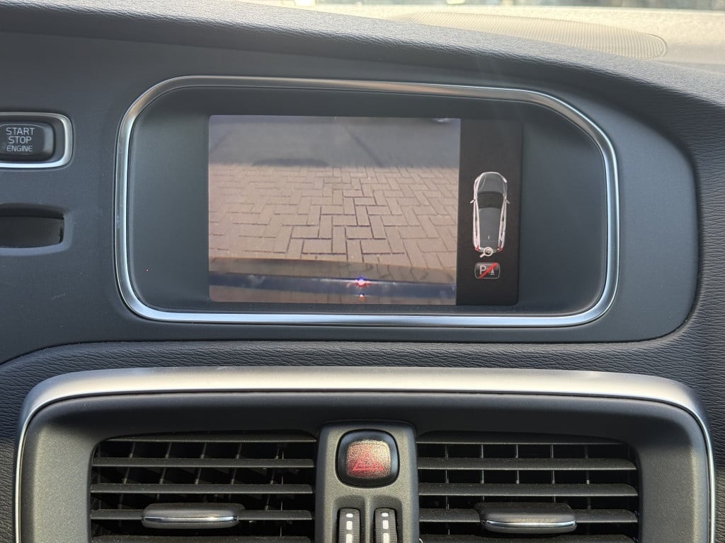 Volvo V40 t3 153pk aut6 polar+ sport| panodak| camera| h&k sound| keyless|