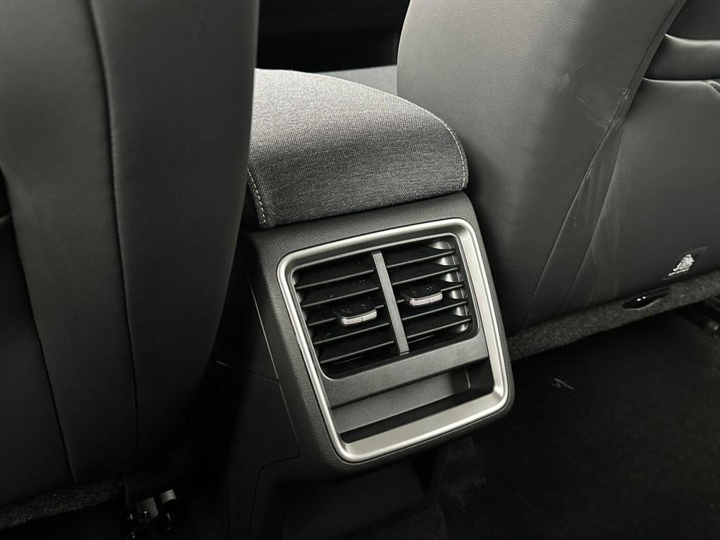 Skoda Elroq business edition elektromotor 150 kw / 204 pk suv