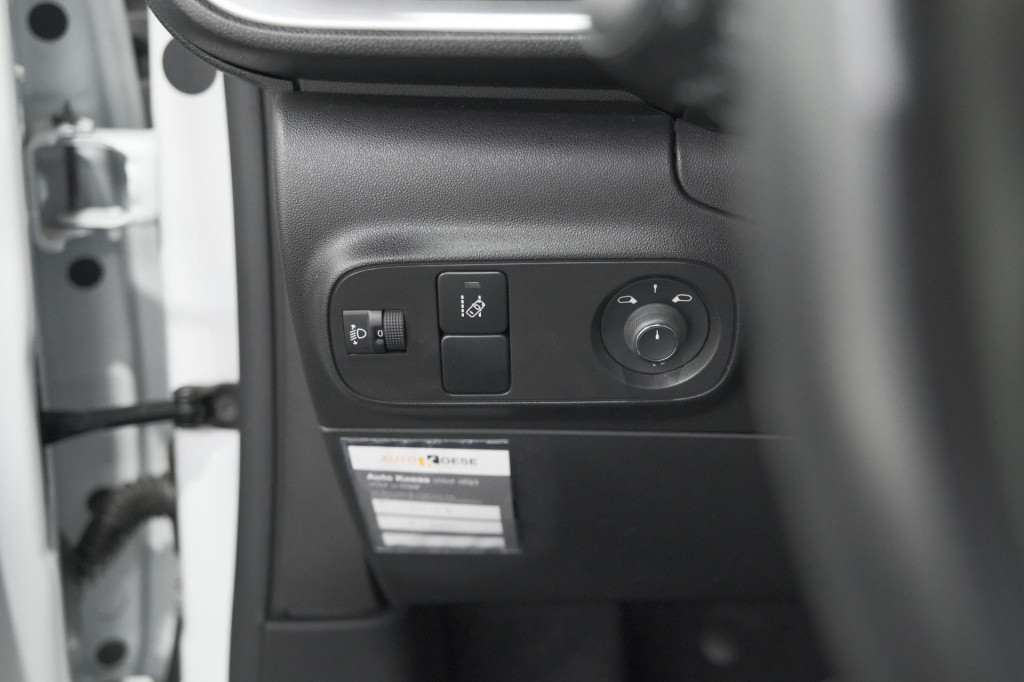 Citroen C3 puretech 110 s&s shine | camera | navigatie | apple carplay | pa