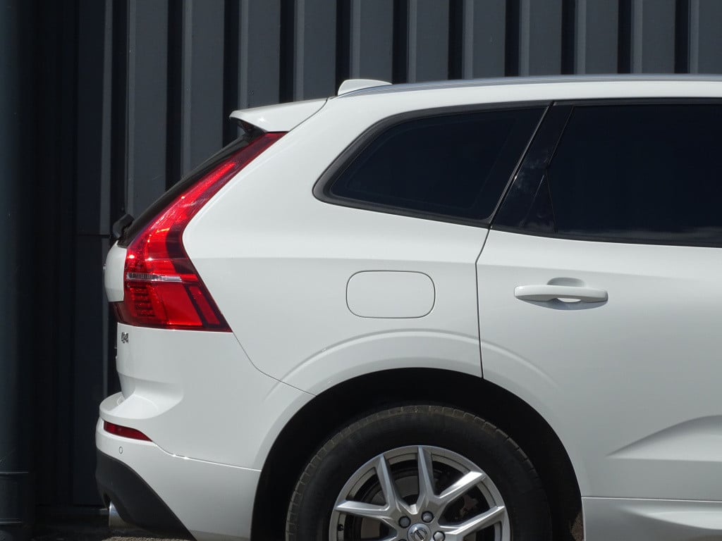 Volvo XC60 2.0 d4 momentum pro | adapt. led | apple carplay/android auto