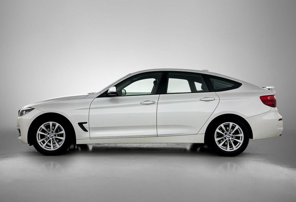 BMW 3-serie 320i xdrive executive | automaat | navigatie | leder | climate 