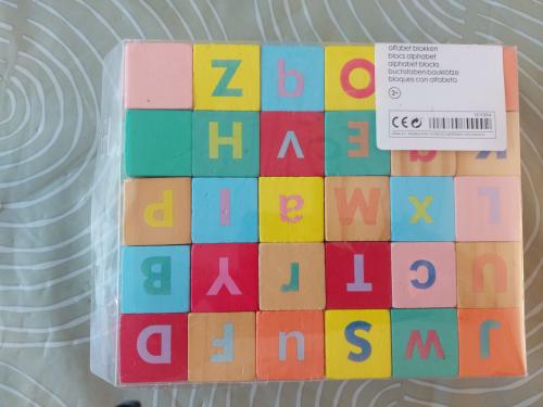 Z.g.a.n. HEMA houten alfabet blokken