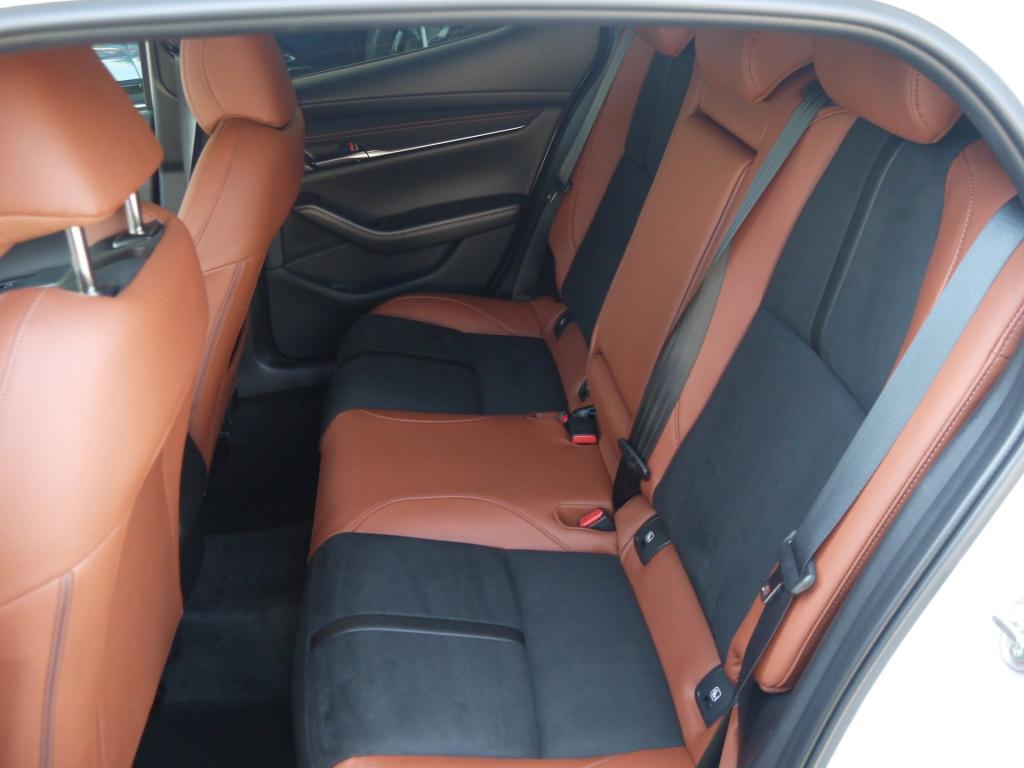 Mazda 3 2.0 e-skyactiv-x m hybrid 186 nagisa|rijklaar