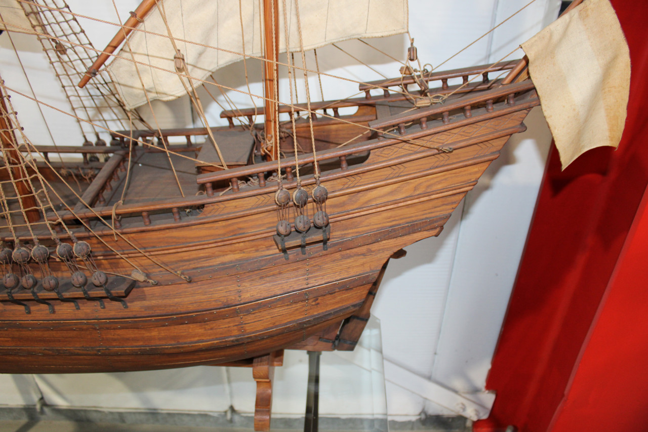 Zelfgebouwd VOC modelschip De Halve Maen
