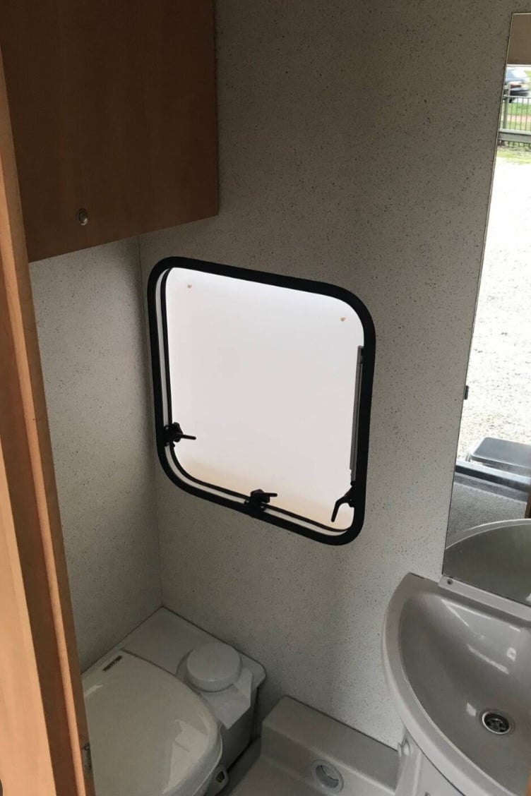 BURSTNER Fun Sportiv 390 TK
