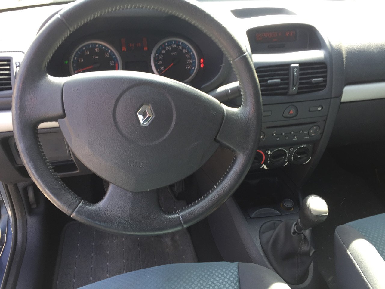 Renault Clio 1.4-16V Community