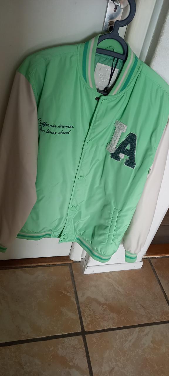 Leuke meiden jas 176