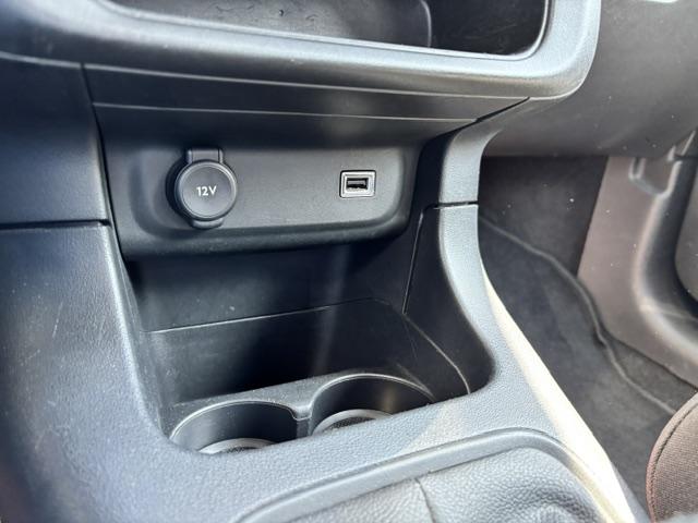 Citroen C3 1.2 82pk s&s feel edition trekhaak | navigatie | apple carplay &