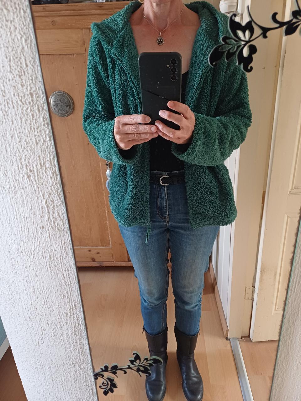HEMA groen, fluffy vest met capuchon, maat S