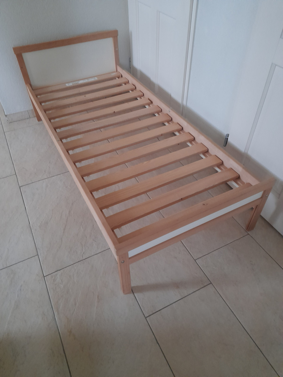 2 x Peuter bed met matras  70 x 160 (in goede nette staat )