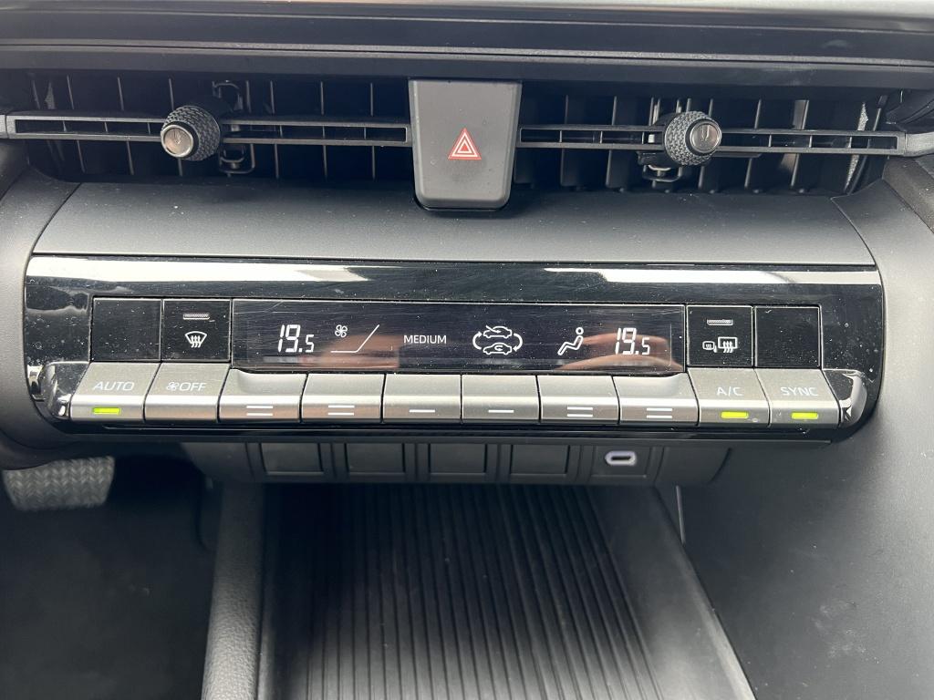 Toyota C-hr 1.8 hybrid 140 dyn
