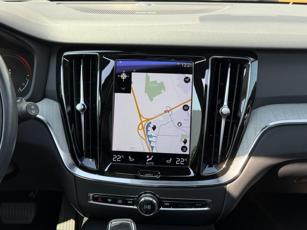 Volvo V60 t6 340pk recharge inscription| full options ! trekhaak