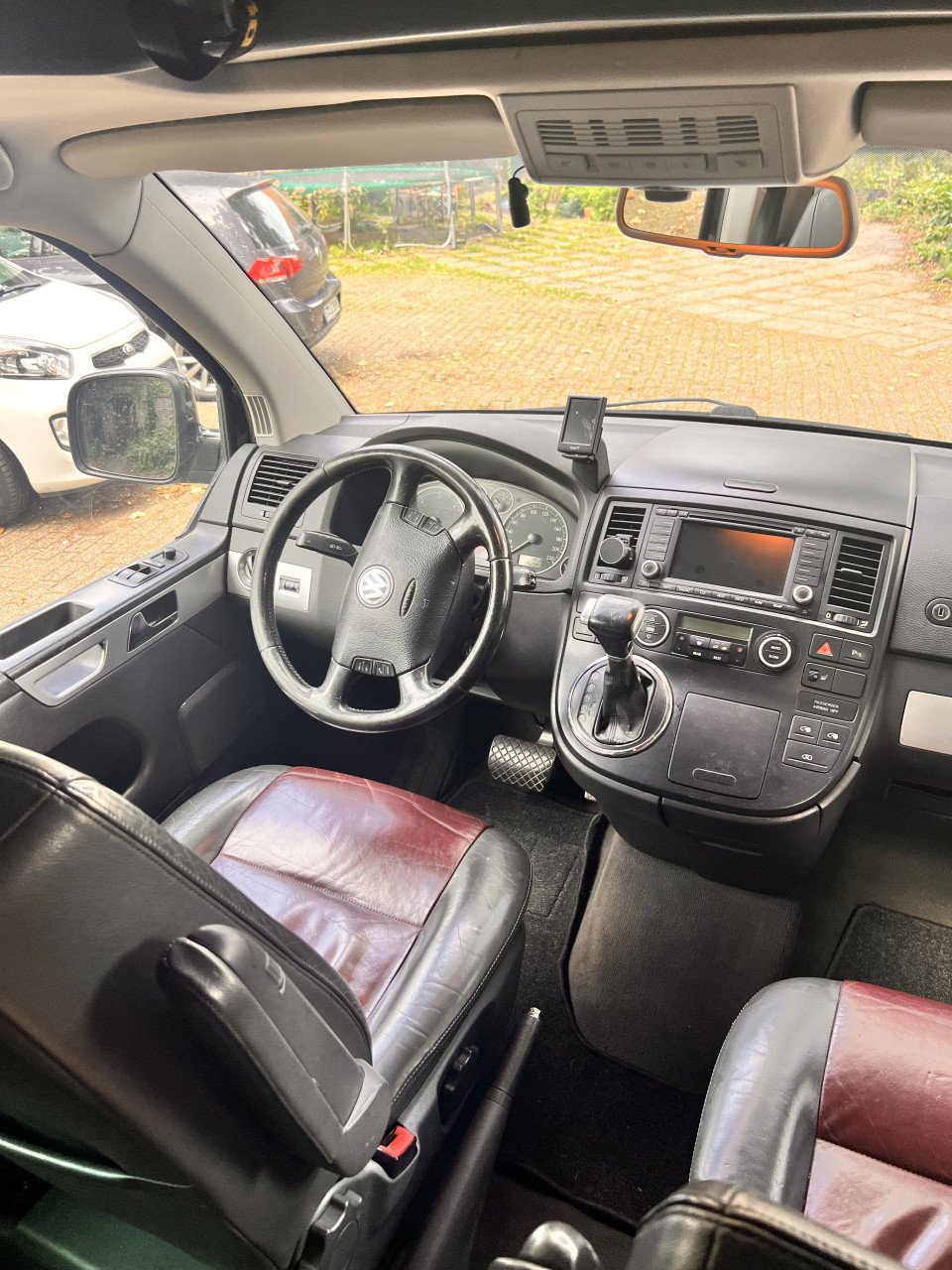 Volkswagen Multivan concert - Automaat- Leer - Kampeerauto