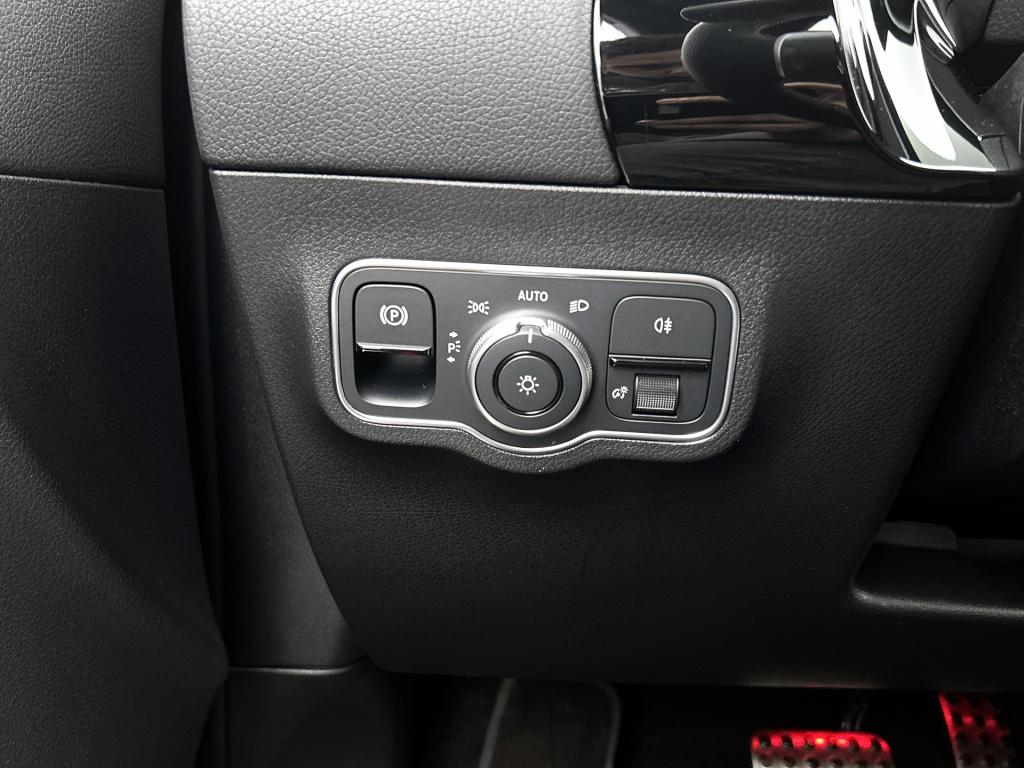 Mercedes-Benz Gla-klasse 250 e star edition amg line limited | dodehoek det