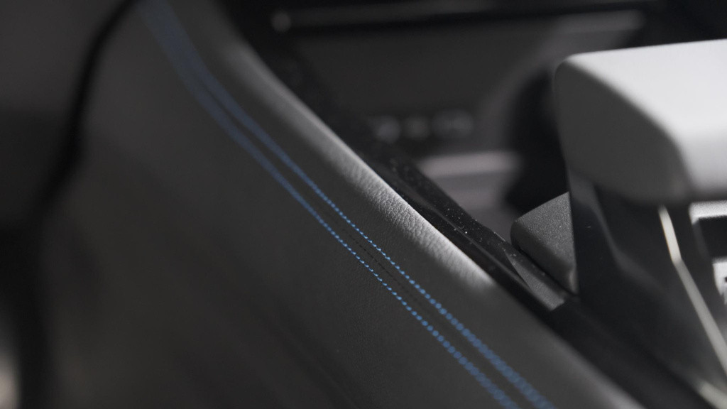 Renault Austral e-tech hybrid 200 techno esprit alpine | panoramadak | came