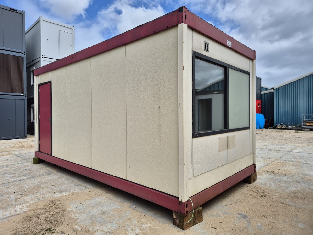 6x3m kantoorunit / woonunit / schaftkeet / bouwkeet
