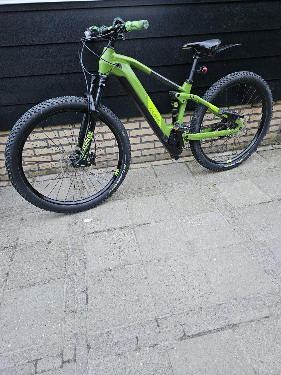 Mooie Mountainbike Cube Stereo Elektrisch