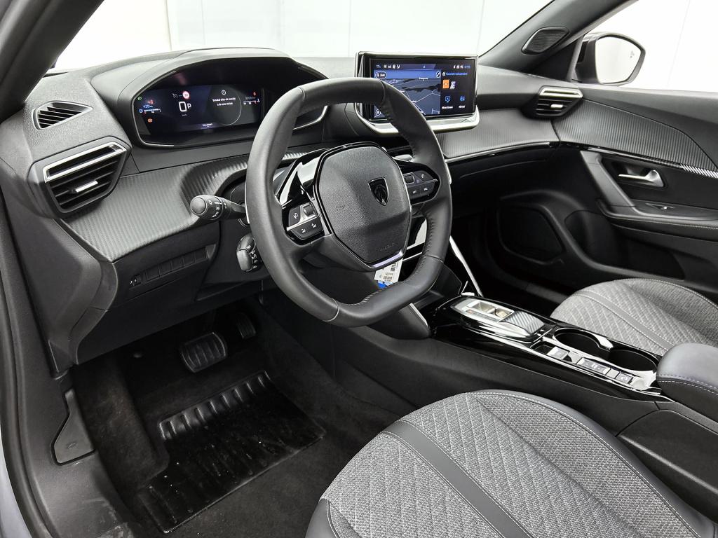 Peugeot 2008 130pk allure automaat | rijklaar | navigatie | camera |