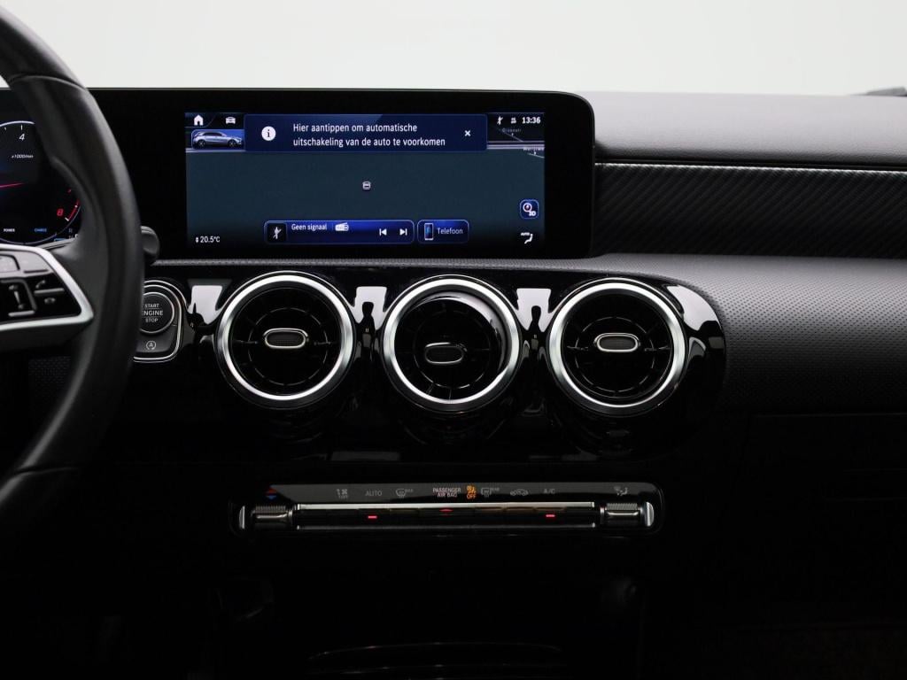 Mercedes-Benz A-Klasse 180 business line | automaat | panorama dak | leder 
