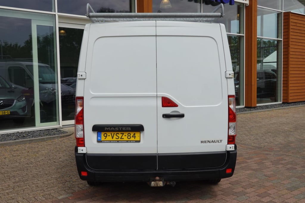 Renault Master t28 2.3 dci l1h2