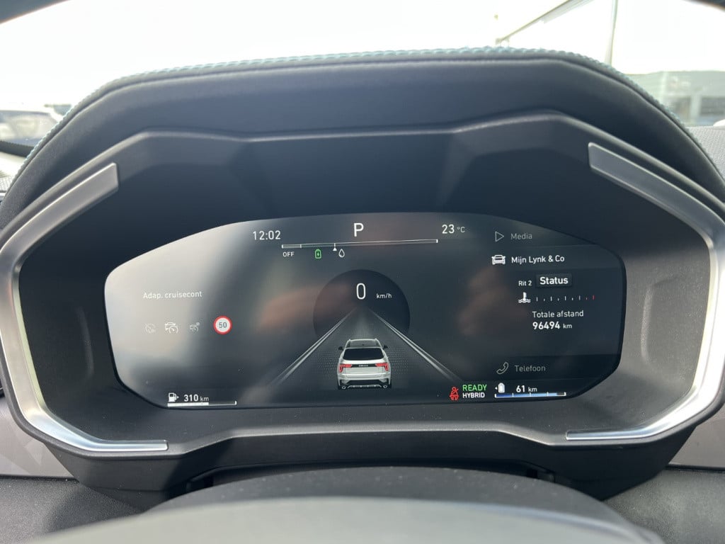 Lynk & Co 01 1.5 261pk plug in hybrid , panodak , 360gr camera , adaptive c