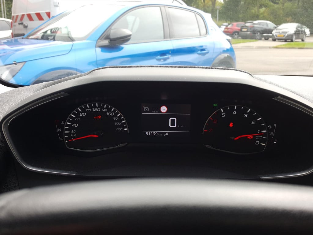 Peugeot 208 1.2 puretech 100pk allure navigatie | apple carplay & android a