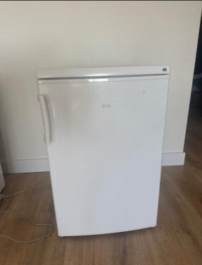 Tafelmodel koelkast met vriesvak 85x55 cm. Energieklasse A+