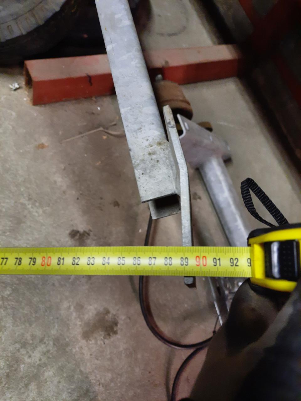 Aanhanger trailer onderstel geremde as met dissel en neuswiel