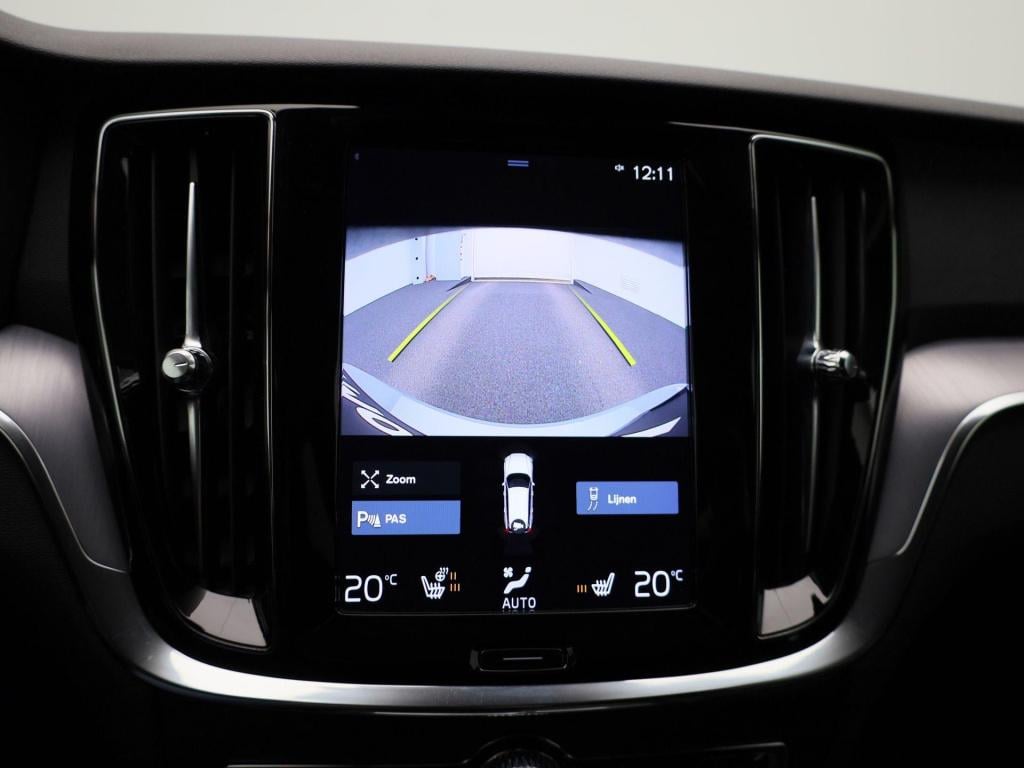 Volvo V60 b3 core dct | automaat | navigatie | virtual cockpit  | climate c