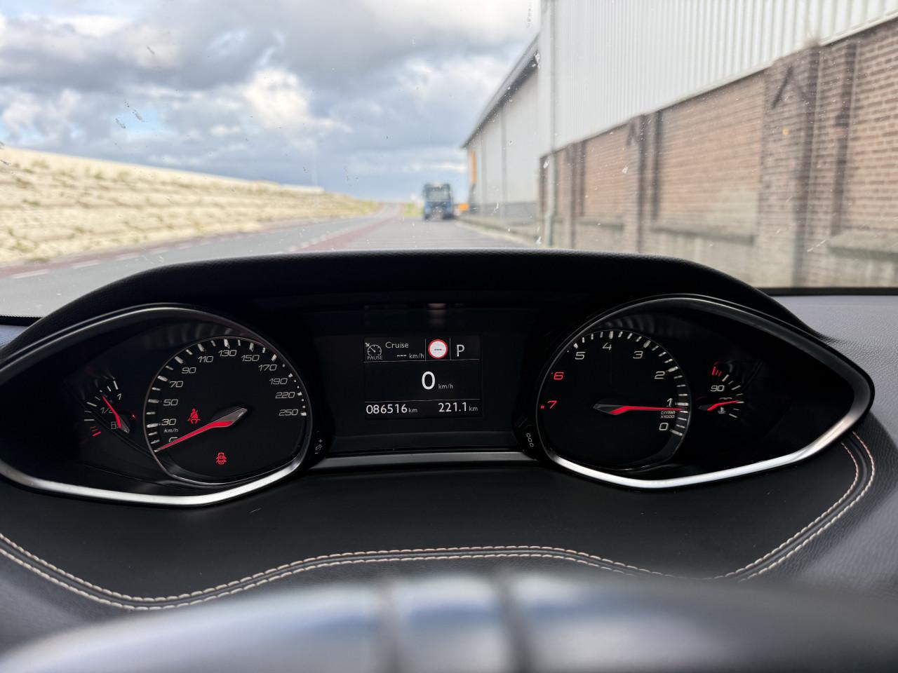 Peugeot 308 1.2 Puretech 130pk S&S Eat8 2019 Blauw
