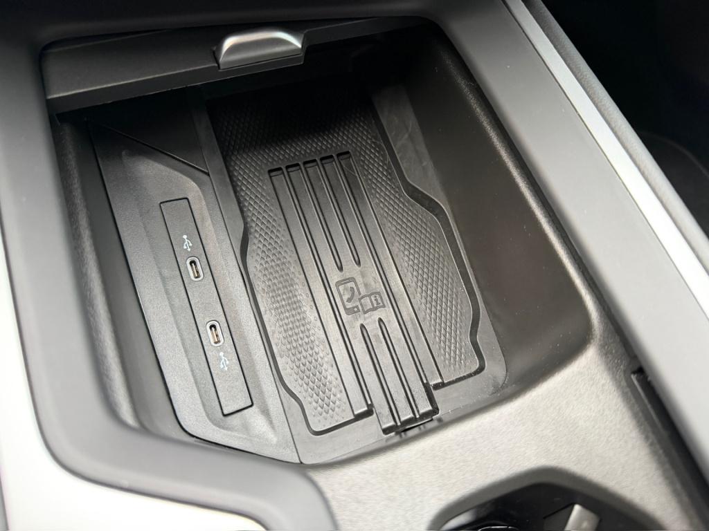 Volkswagen Passat variant 1.5 ehybrid business | trekhaak | alcantara | hea