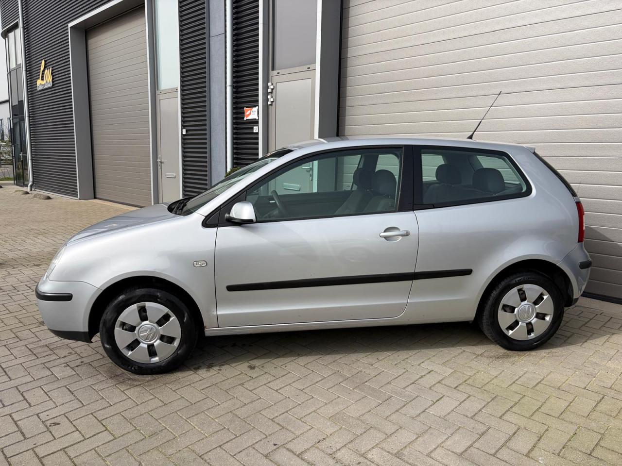 Volkswagen Polo - 1.4-16V Comfortline/Jaar APK/Airco/Cruise control/