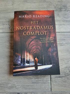 Het Nostradamus complot van Mario Reading
