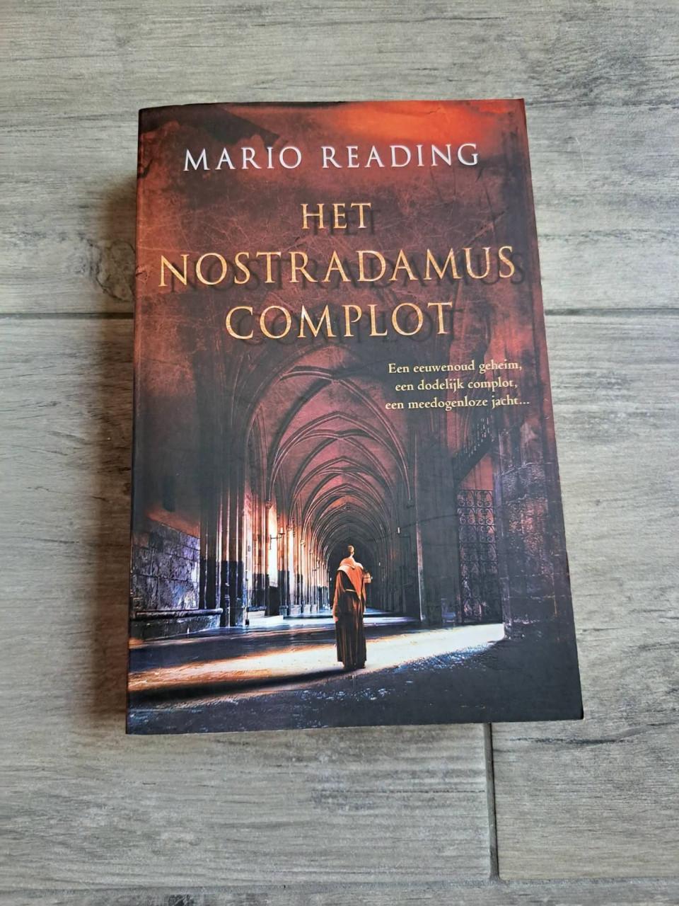 Het Nostradamus complot van Mario Reading