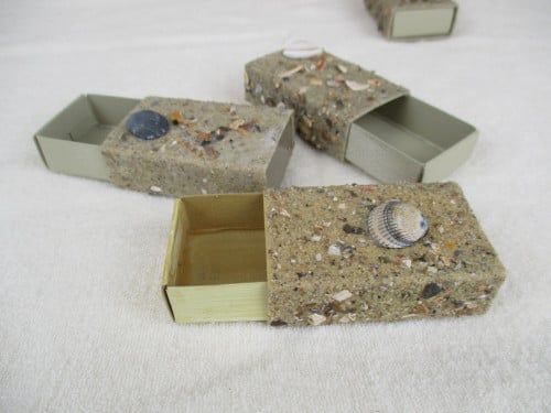 24 kleine cadeau doosjes met schelpje, strand thema