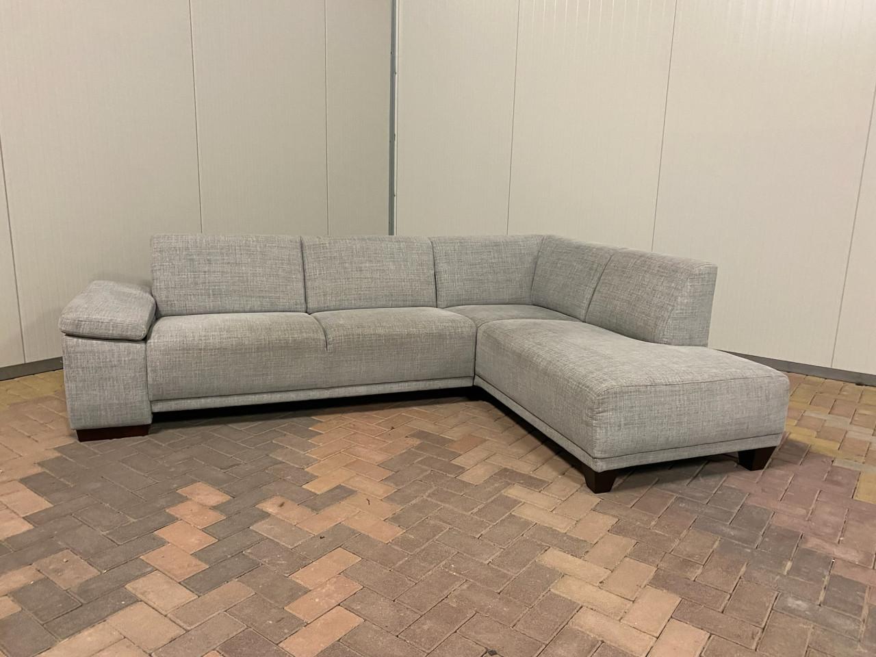 GRATIS LEVERING HEEL NL  Mooi Grijs Stoffen Hoekbank