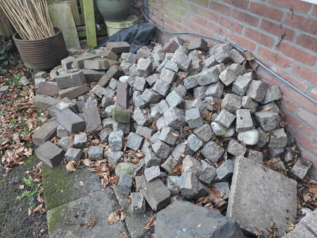 Gratis: Kinderkopjes, granieten stenen