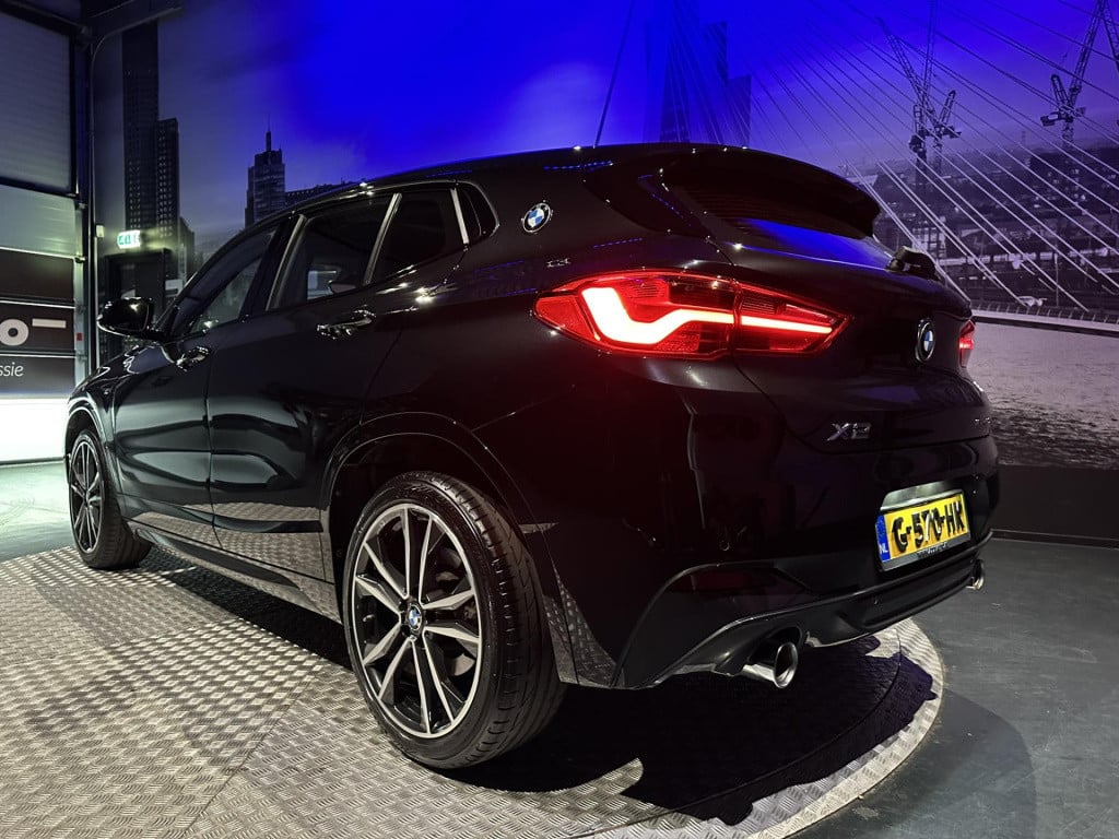 BMW X2 sdrive20i high executive m-pakket *sportstoelen*
