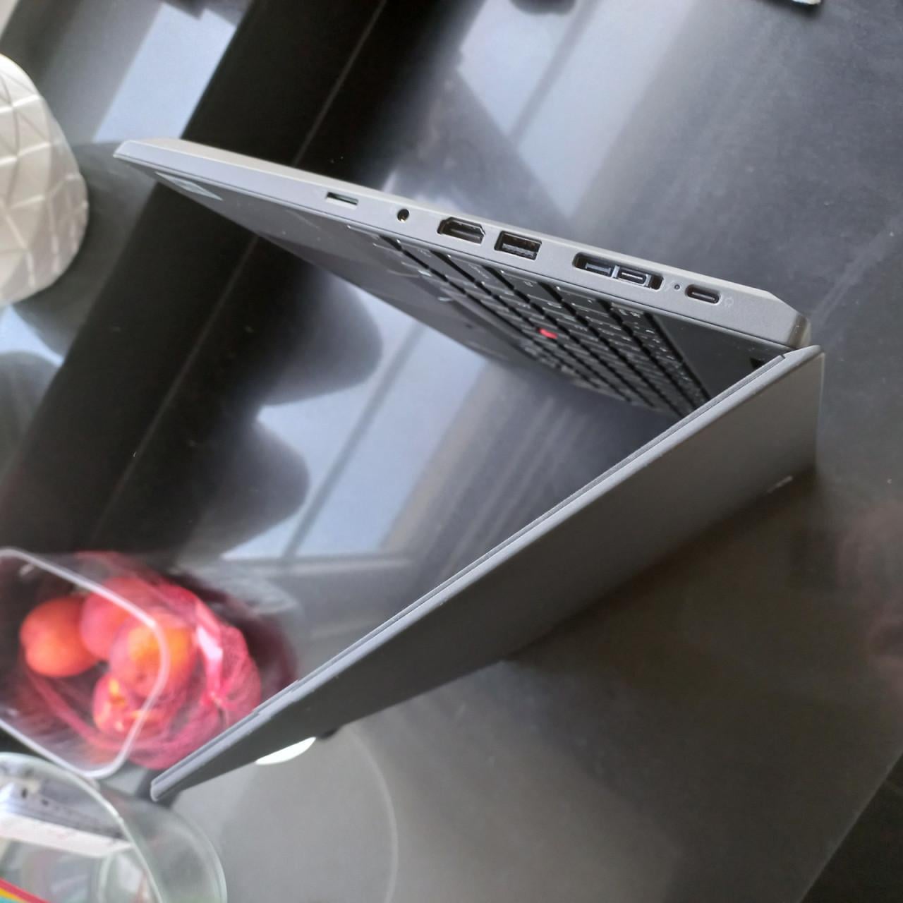 Lenovo ThinkPad P15 i7-10750H 16GB 512GB 4GB video Office W11