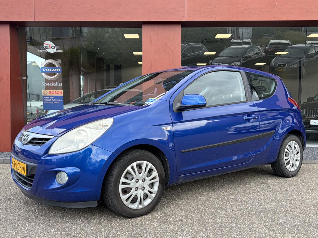 Hyundai I 20 1.4i dynamicversion automaat