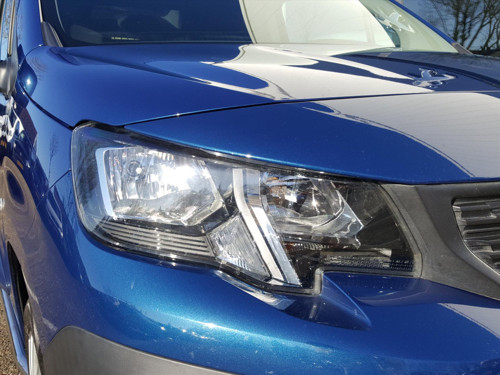 Peugeot Partner premium 1.5 bluehdi 100pk 650kg pack look | trekhaak | navi