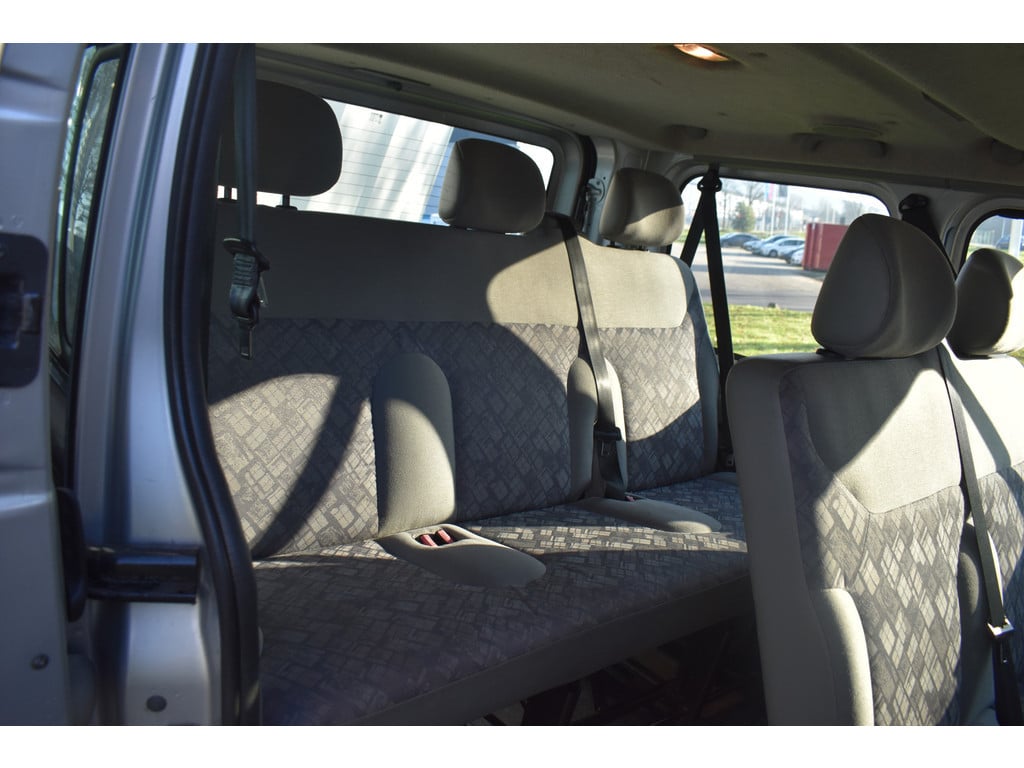 Opel Vivaro 2.5cdti | rolstoelbus | 9 persoons