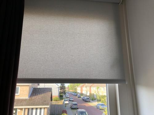Te koop goed rolgordijntje.